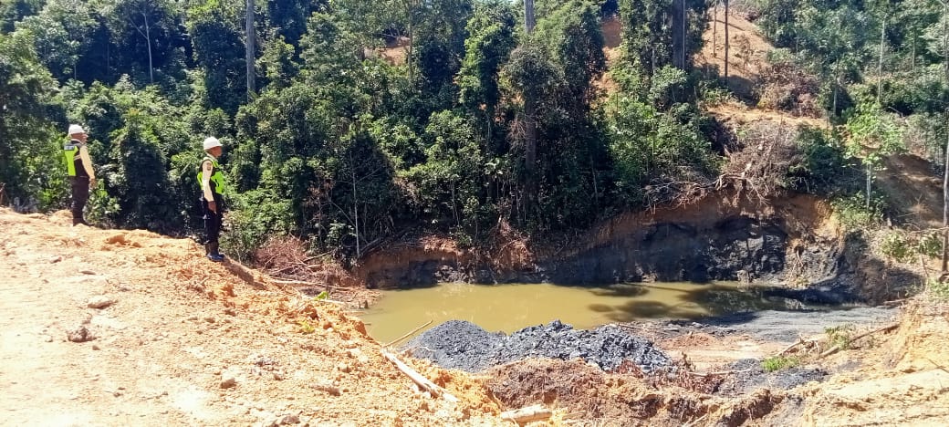 Kawasan di duga tambang ilegal di area konsesi PT Berau Coal.